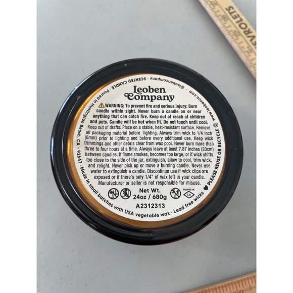 Leoben Company Amber + Saffron Candle 24 Ounce Mahogany Jar Vegan Soy Wax Blend - Picture 4 of 6